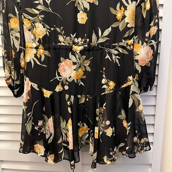 Vici Dress - Picture 5 of 14